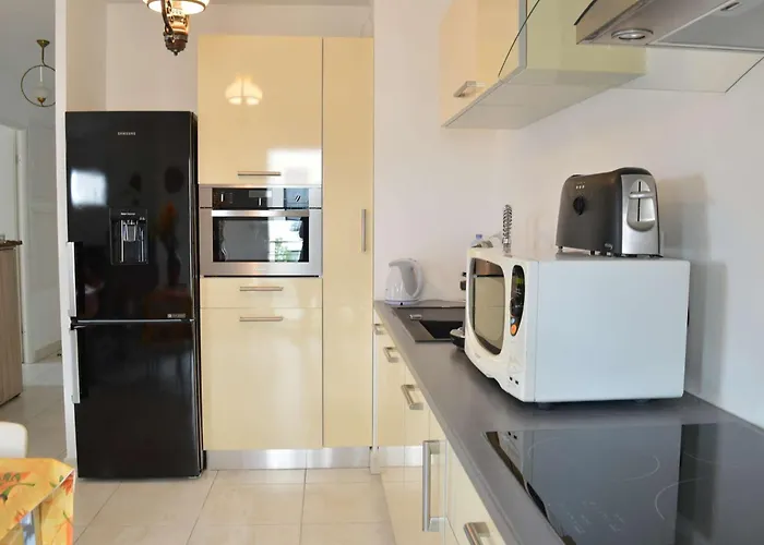 Appt Confort 3 Pieces Avec Terrasse Et Piscine A Saint-raphael - Fr-1-226a-124 Apartamento Saint-Raphaël