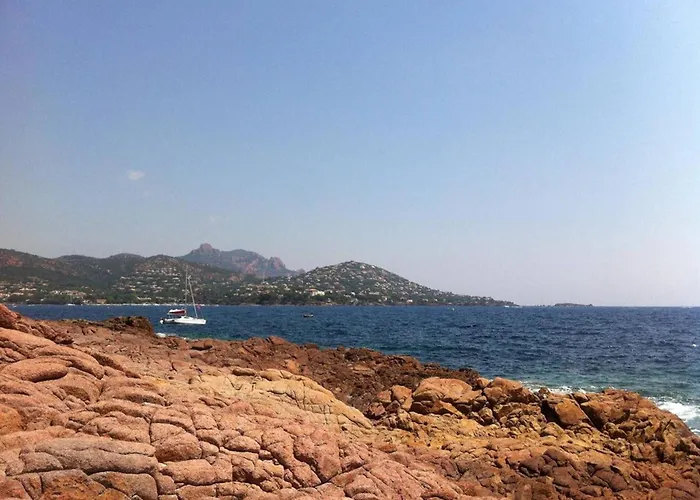 Appt Confort 3 Pieces Avec Terrasse Et Piscine A Saint-raphael - Fr-1-226a-124 Apartamento